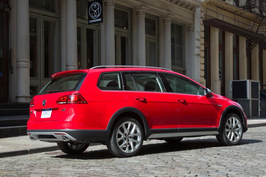  Volkswagen Golf Alltrack (Typ 5G) 2017 года  (NA) (фото 38 из 73)